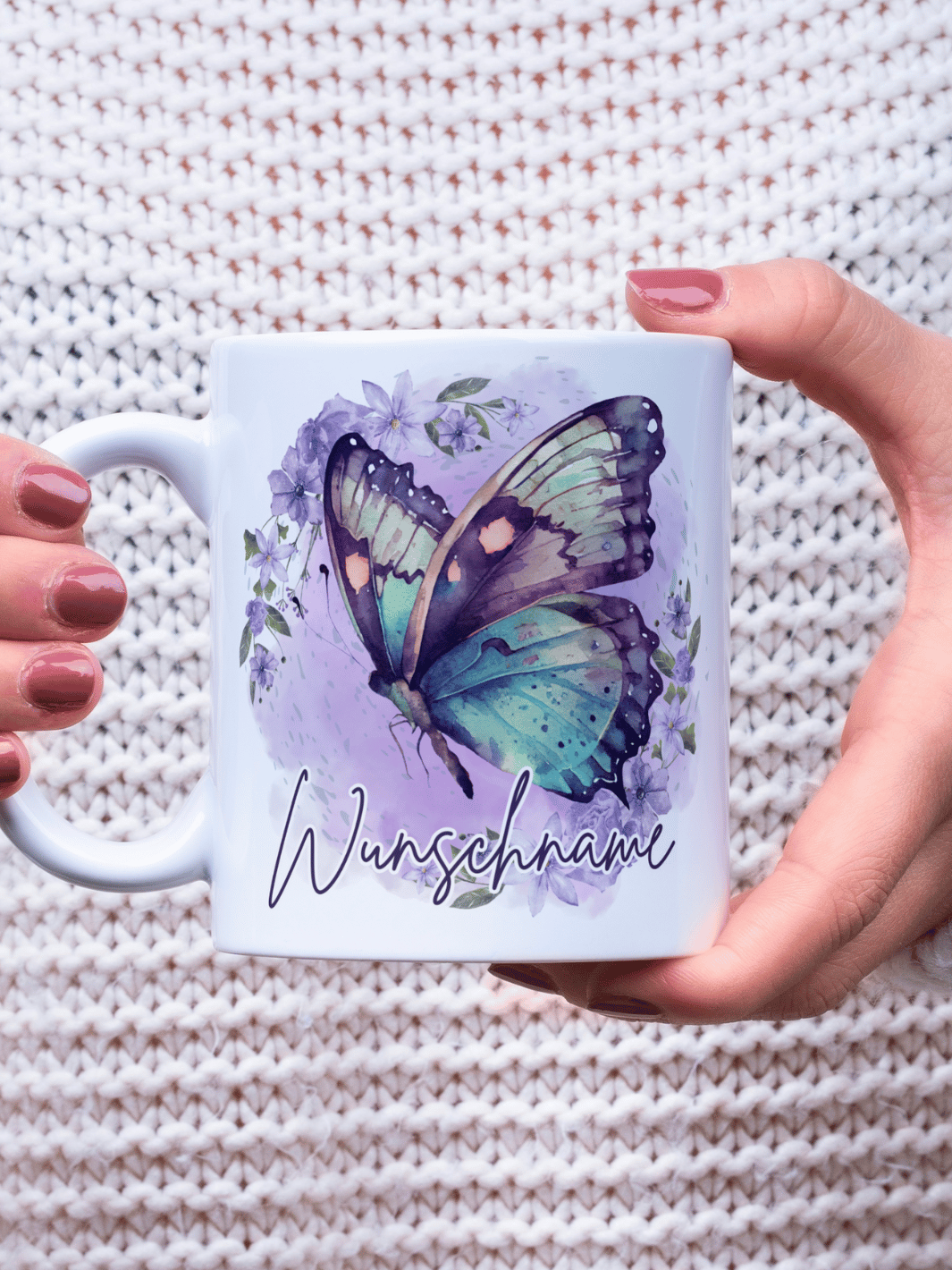 Motiv Schmetterling - Personalisierbare Keramiktassen, handgefertigt in Deutschland, individuelles Geschenk für Freundin, nachhaltige Tasse für Kaffee oder Tee, liebevoll gestaltetes Motiv, personalisierbar mit Name
