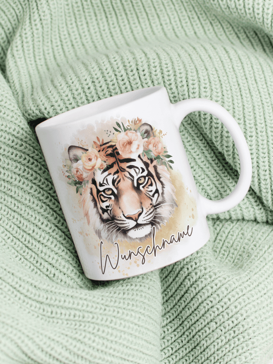 Motiv Tiger - Personalisierbare Keramiktassen, handgefertigt in Deutschland, individuelles Geschenk für Freundin, nachhaltige Tasse für Kaffee oder Tee, liebevoll gestaltetes Motiv, personalisierbar mit Name
