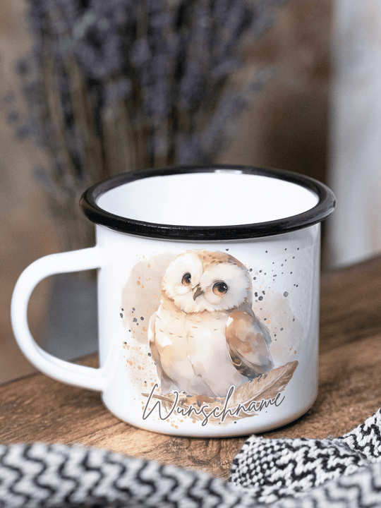 handgemachter, personalisierter Emaillebecher schwarz mit Motiv "Eule" rechts vom Henkel  - ideales Geschenk für Frauen