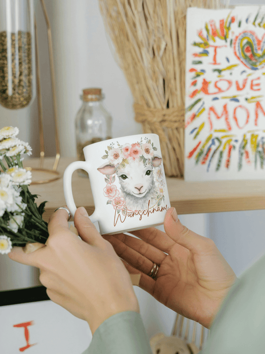 Schaf Tasse personalisiert. Achtsame Geschenke für Frauen und Mädchen bei Alles auf Anfang in Bedburg, NRW